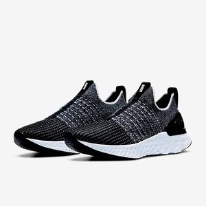 Nike React Phantom Run Flyknit 2